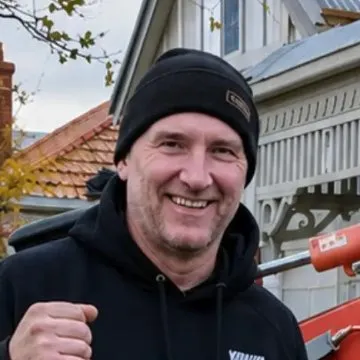 Kenny, Plumber